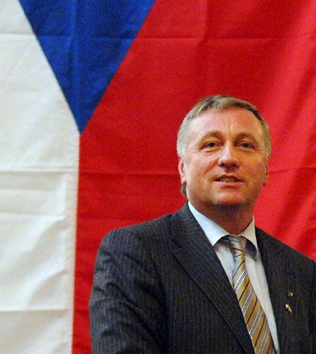 Premier Czech broni stanowiska swego rządu w sprawie tarczy antyrakietowej