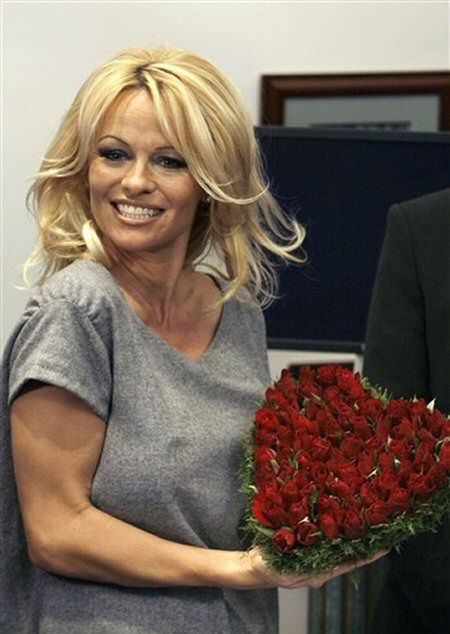 Pamela Anderson ratuje foki