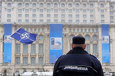 Rozpoczął się szczyt NATO w Bukareszcie