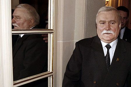 Wałęsa: trzeba powiedzieć prawdę o "nocy teczek"