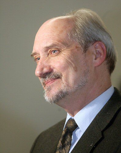 "Macierewicz mógłby być autorem wycieków w speckomisji"