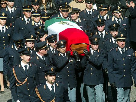 Pogrzeb policjanta zabitego przez pseudokibiców
