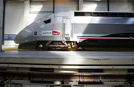 Francuski superpociąg pomknie 540 km/h