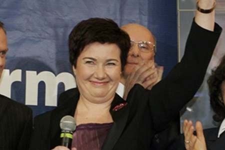 Gronkiewicz-Waltz najbardziej cenioną kobietą politykiem