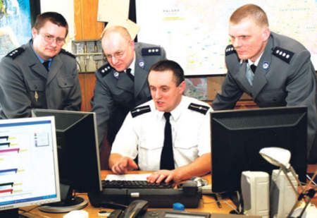 Śląski cyberpolicjant służy na etacie w całym kraju