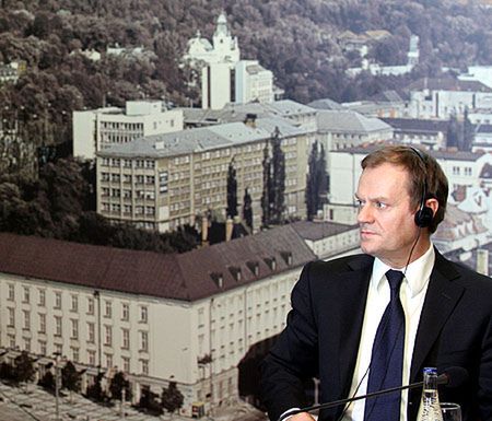 Tusk porozmawia z Merkel o muzeum II wojny światowej