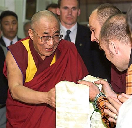 Dalajlama żałuje, że nie spotka się z Benedyktem XVI