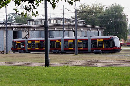 Najdłuższy tramwaj w Polsce na ulicach Warszawy