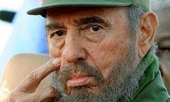 Castro: nie ufajcie uśmiechowi Obamy