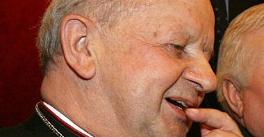 Kardynał Dziwisz honorowym obywatelem Krosna