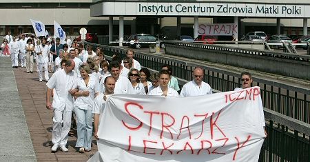 Lekarze wyszli na trasę krajową nr 1 w Łodzi