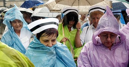 Uczestnicy "białego marszu": chleba i pracy!