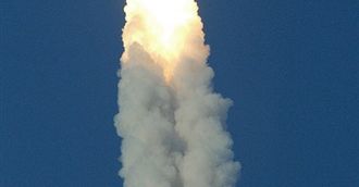 Endeavour został trafiony kawałkami pianki izolacyjnej