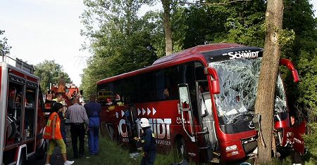 Wypadek autobusu z niemieckimi turystami, 9 rannych