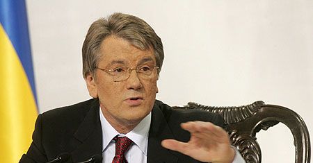 Sąd Konstytucyjny bada dekret Juszczenki o rozwiązaniu parlamentu