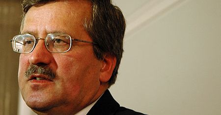Komorowski dla WP: wyjaśnijcie odwołanie ministra