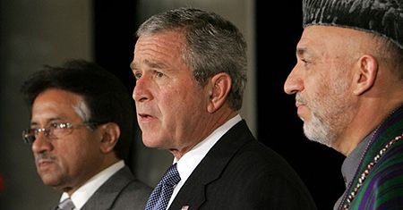 Bush apeluje do prezydentów Afganistanu i Pakistanu o współpracę
