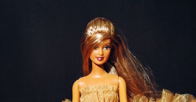 Kup Barbie w stroju Ewy Minge na charytatywnej aukcji