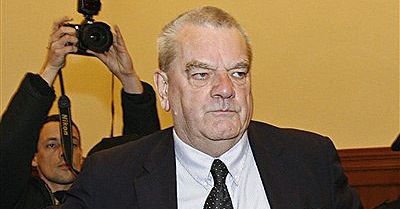 Skazany za negowanie holokaustu historyk opuścił Austrię