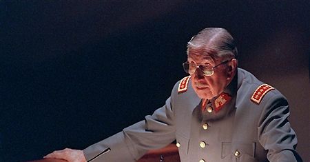 Zmarł Augusto Pinochet - zamieszki w Chile
