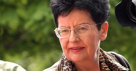 Senyszyn: kobieta zamożna bez trudu usunie ciążę