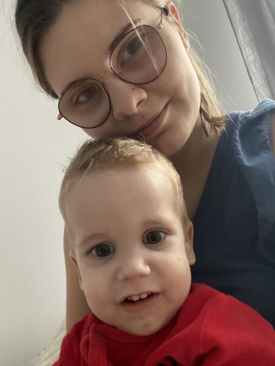 Aleks Żakowski z mamą