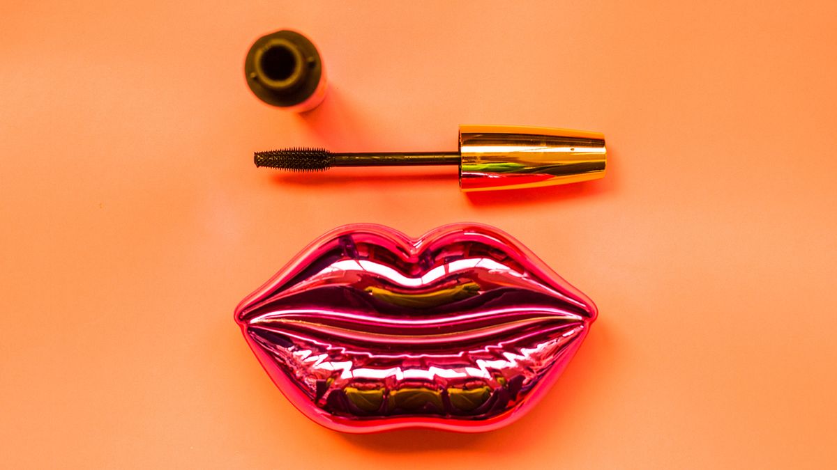 Powiększanie ust pzreprowadza się przy pomocy kwasu hialuronowego