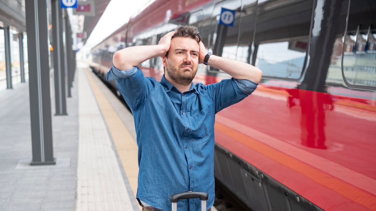 Dezorientacja może objawiać się zaburzeniami orientacji dotyczącymi miejsca