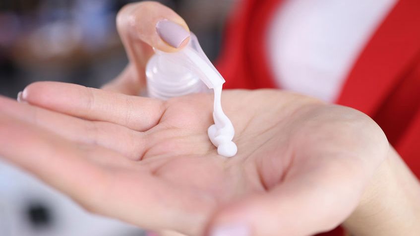 Emolienty to jedna z trzech podstawowych grup kosmetycznych