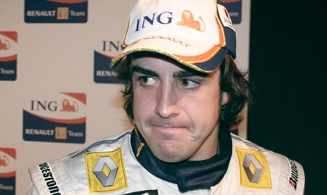 _ Bild: _ Fernando Alonso zostaje w Renault