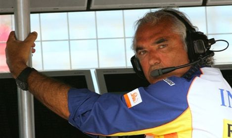 Flavio Briatore odsuwa się w cień