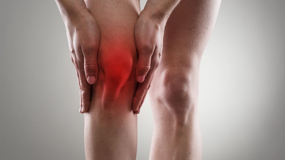 Woda w kolanie jest następstwem zakażenia stawu kolanowego