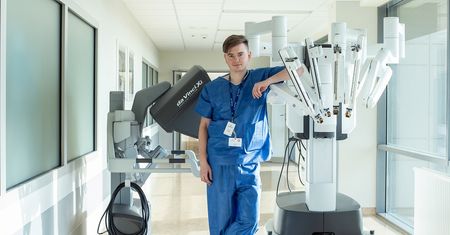 Urologia da Vinci. Dr Paweł Salwa bezinwazyjnie wyciął 40-latkowi raka prostaty