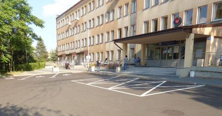 Brzesko. Kobieta złożyła skargę na dyrekcję szpitala, po tym, jak urodziła w holu