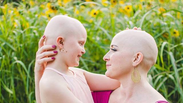 Rak piersi to diagnoza, która sprawia, że niemal każdej kobiecie grunt ucieka spod stóp