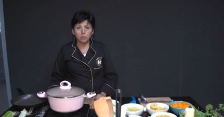 Peruwiańska rozgrzewająca zupa (WIDEO)