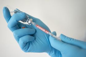 Koronawirus. Szczepionka na COVID-19. Brytyjczycy chcą włączyć do testów dzieci
