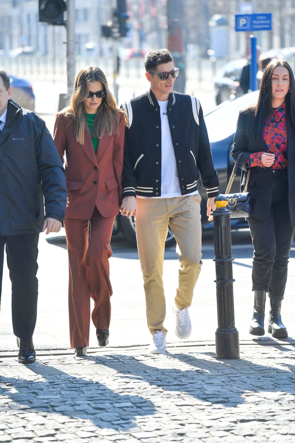 Anna Lewandowska i Robert Lewandowski pod studiem DDTVN | fot. AKPA