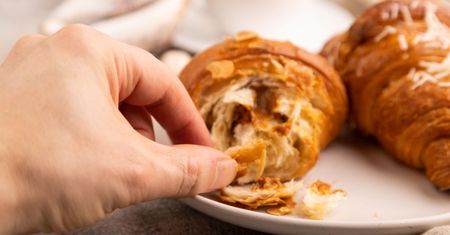 Żywieniowy paradoks. Dlaczego warto czasem zjeść coś "niezdrowego"?