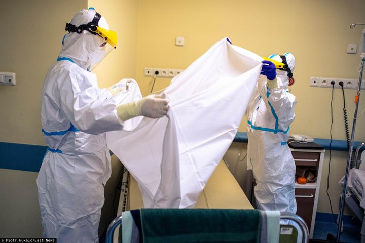 Rośnie dług zdrowotny wywołany pandemią koronawirusa. Przez brak miejsc w szpitalach umiera coraz więcej pacjentów ze schorzeniami innymi niż COVID-19