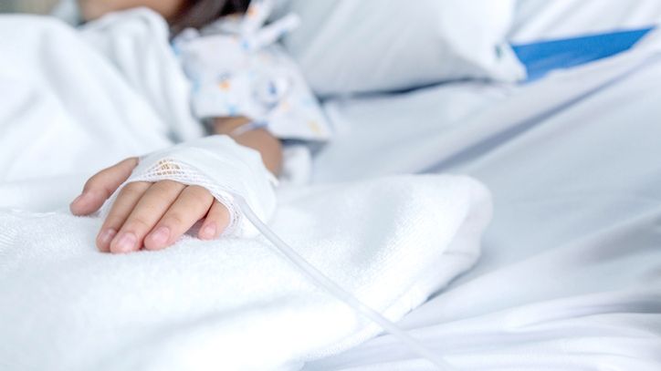 14-latka zmarła na COVID-19. Antyszczepionkowi rodzice zabronili medykom ją ratować