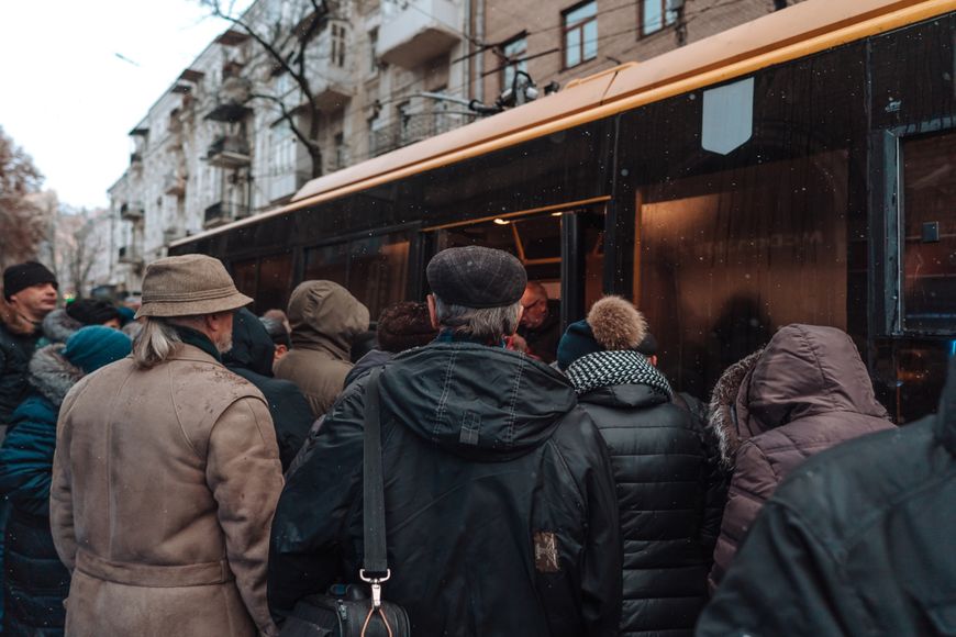 Unikaj bliskiego kontaktu z chorymi osobami