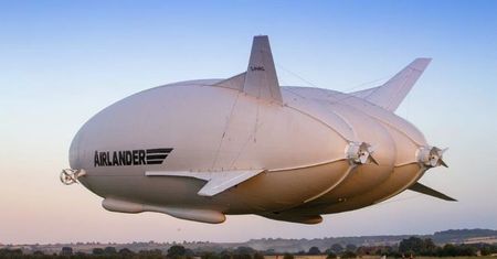 Airlander 10 - największy statek powietrzny właśnie się rozbił