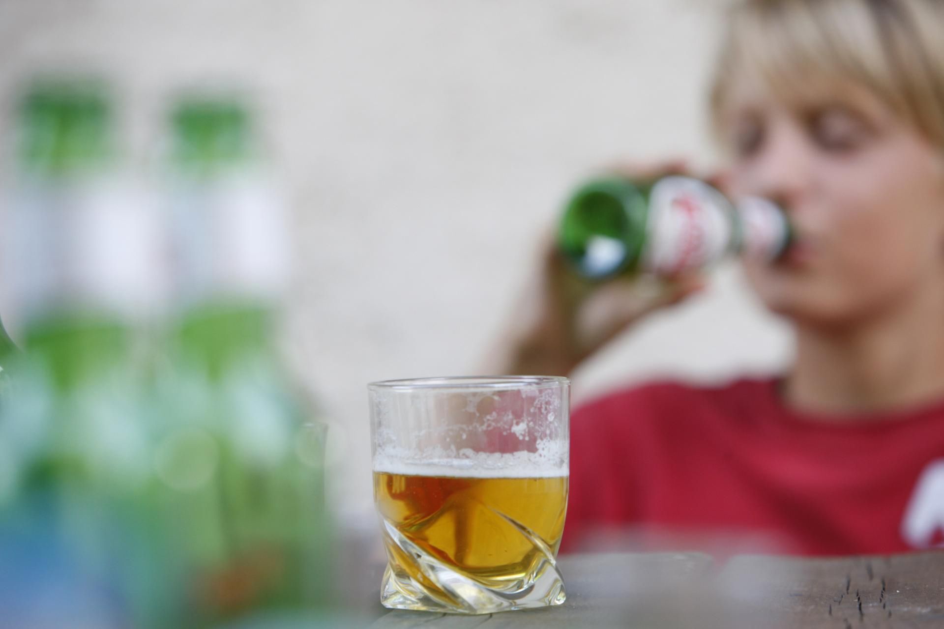 15-latkowie mają już za sobą regularne epizody silnego upicia