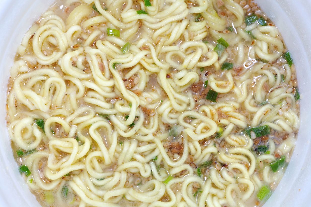 Dziennikarka jadła zupki chińskie przez tydzień