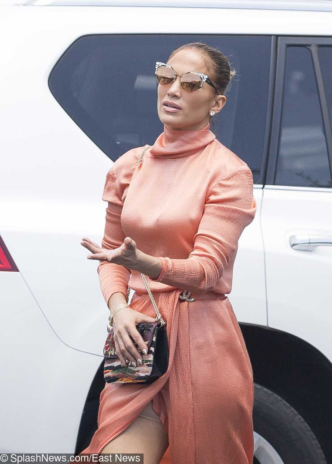 Jennifer Lopez nosi bieliznę wyszczuplającą