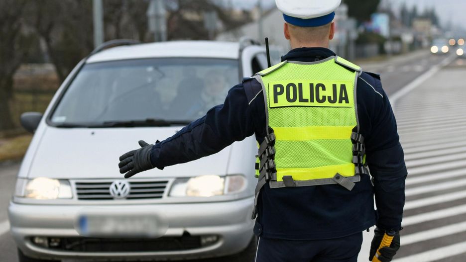 Zaskakujący finał zatrzymania auta do kontroli. Wiózł mamę, bo "jest lepszym kierowcą"