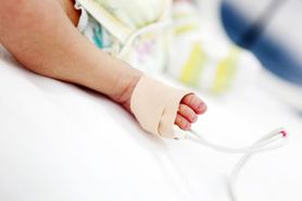 Opole: chirurdzy uratowali życie niemowlęcia z rozległymi obrażeniami krocza