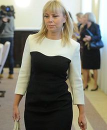 Elżbieta Bieńkowska bierze się za kolej