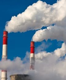 Eksperci: pakiet klimatyczny UE uderza w polską energetykę